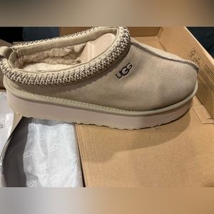 NWT Ugg Tazz Slippers